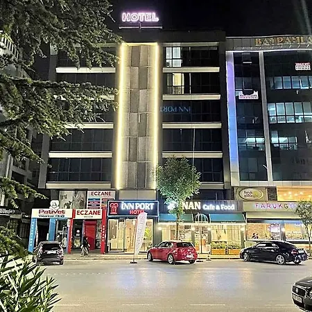 Port Hotel 3*