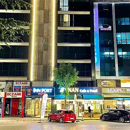 Port Hotel