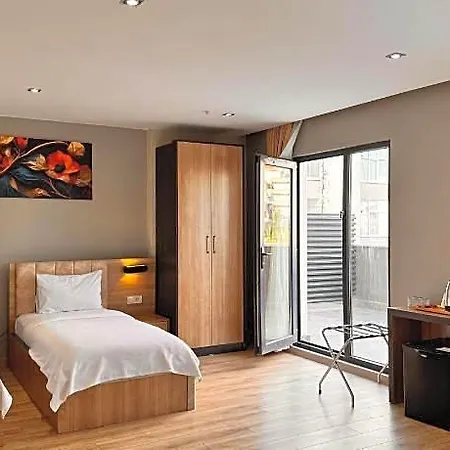 Hotel Port 3*