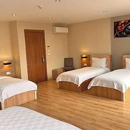 Port Hotel 3*